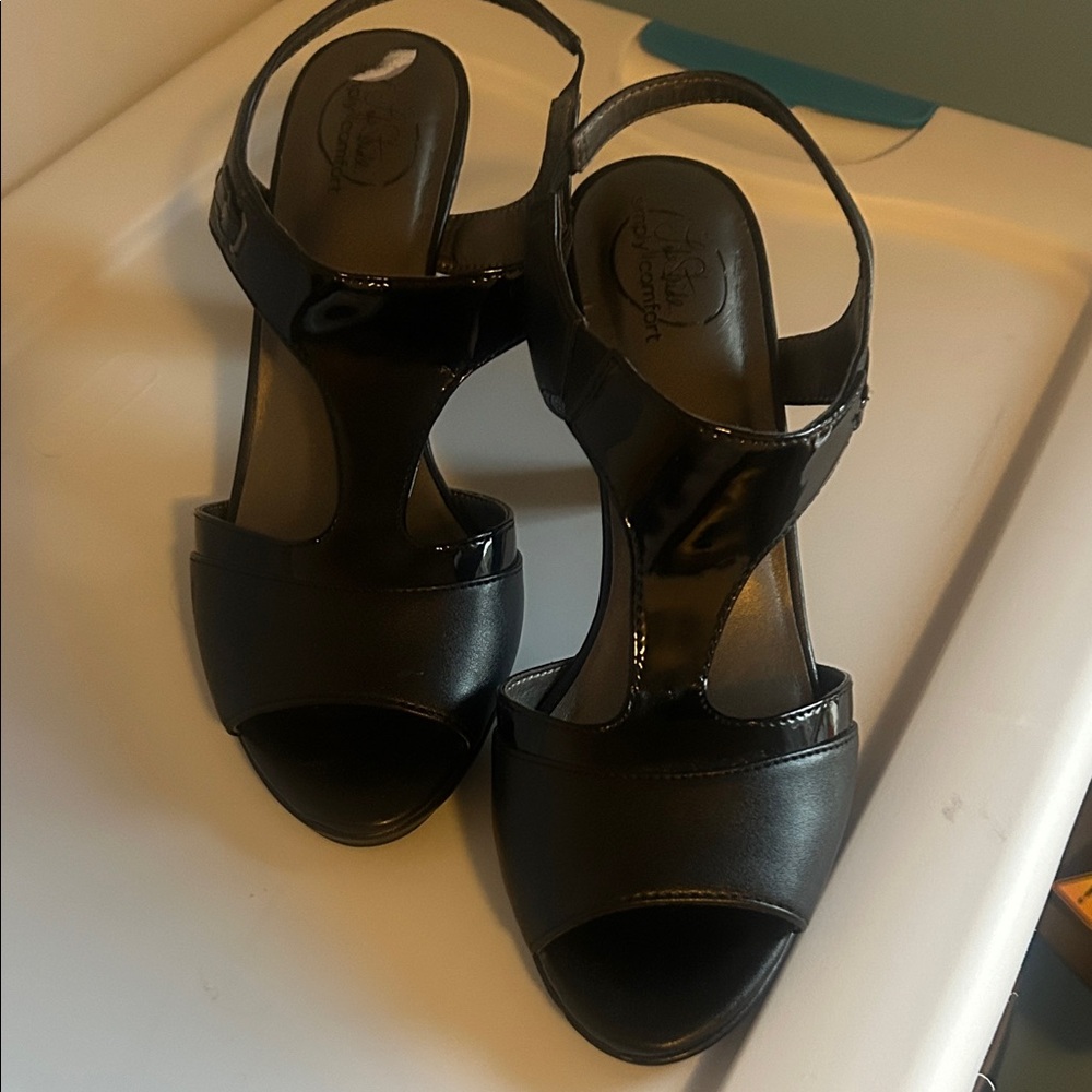 Life Stride Black Heeled Sandals